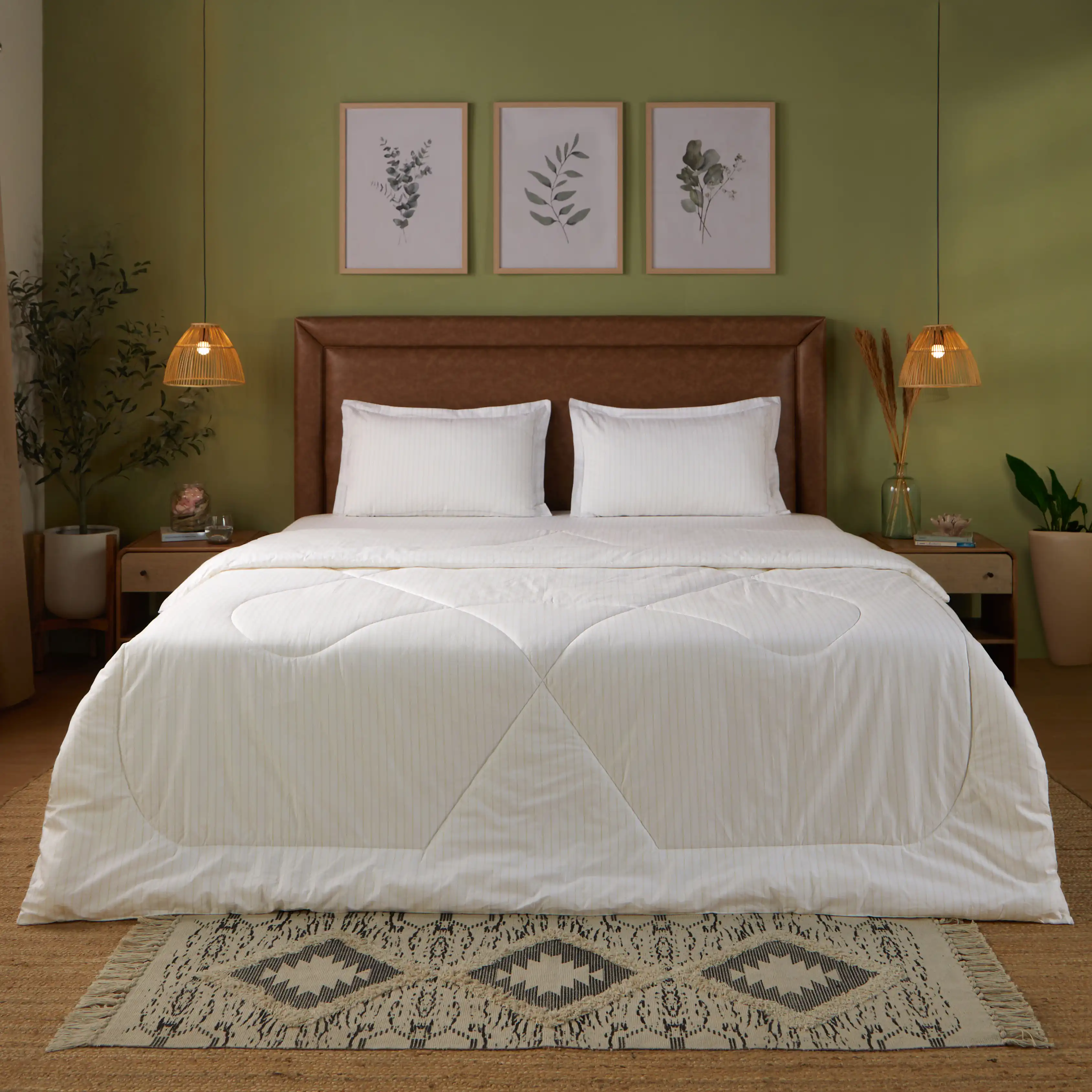 Bloomshire Classic | Everyday Charm Printed 240GSM Reversible Comforter for Extra Warmth-Beige - Image 2