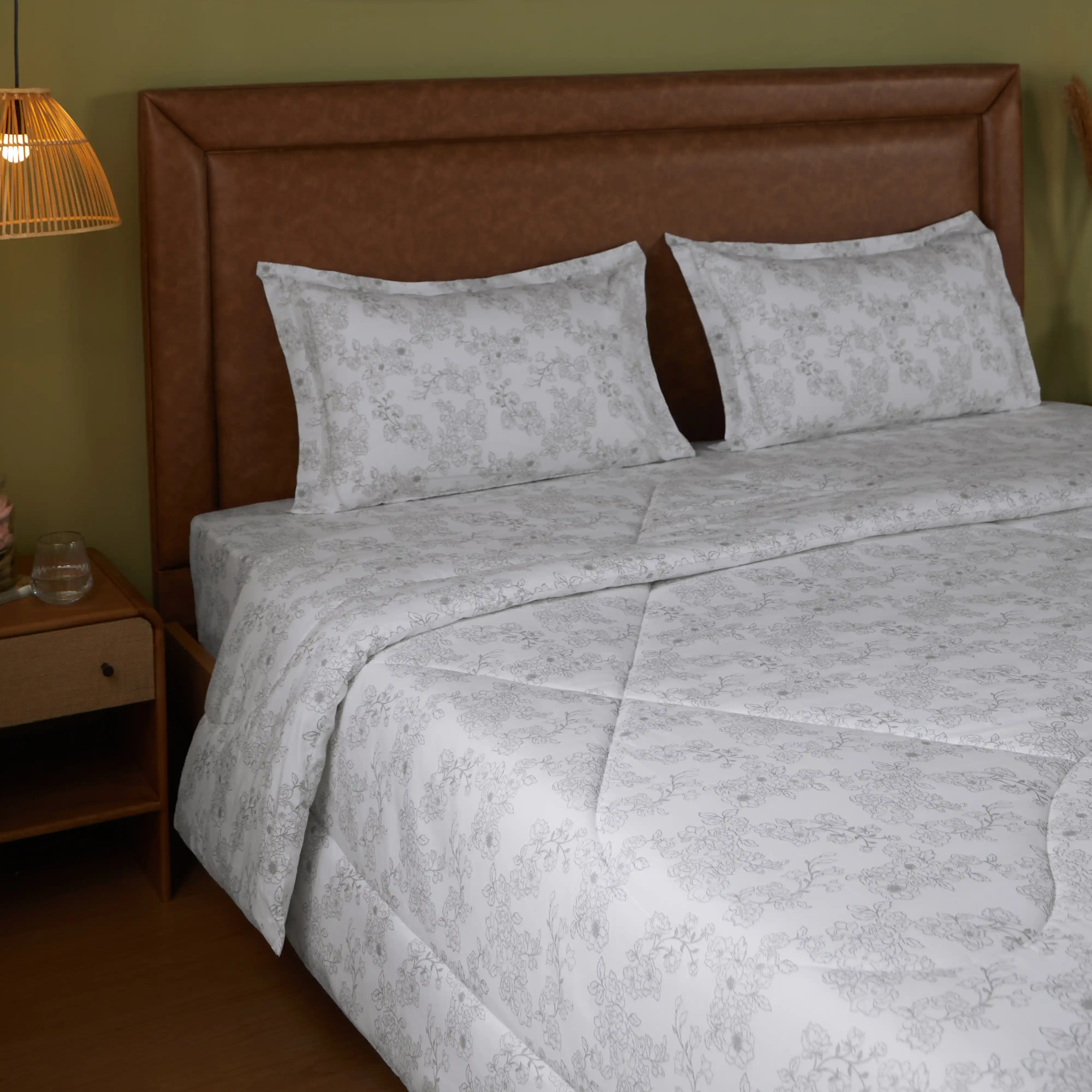 Bloomshire Classic | Everyday Charm Printed 240GSM Reversible Comforter for Extra Warmth-Grey