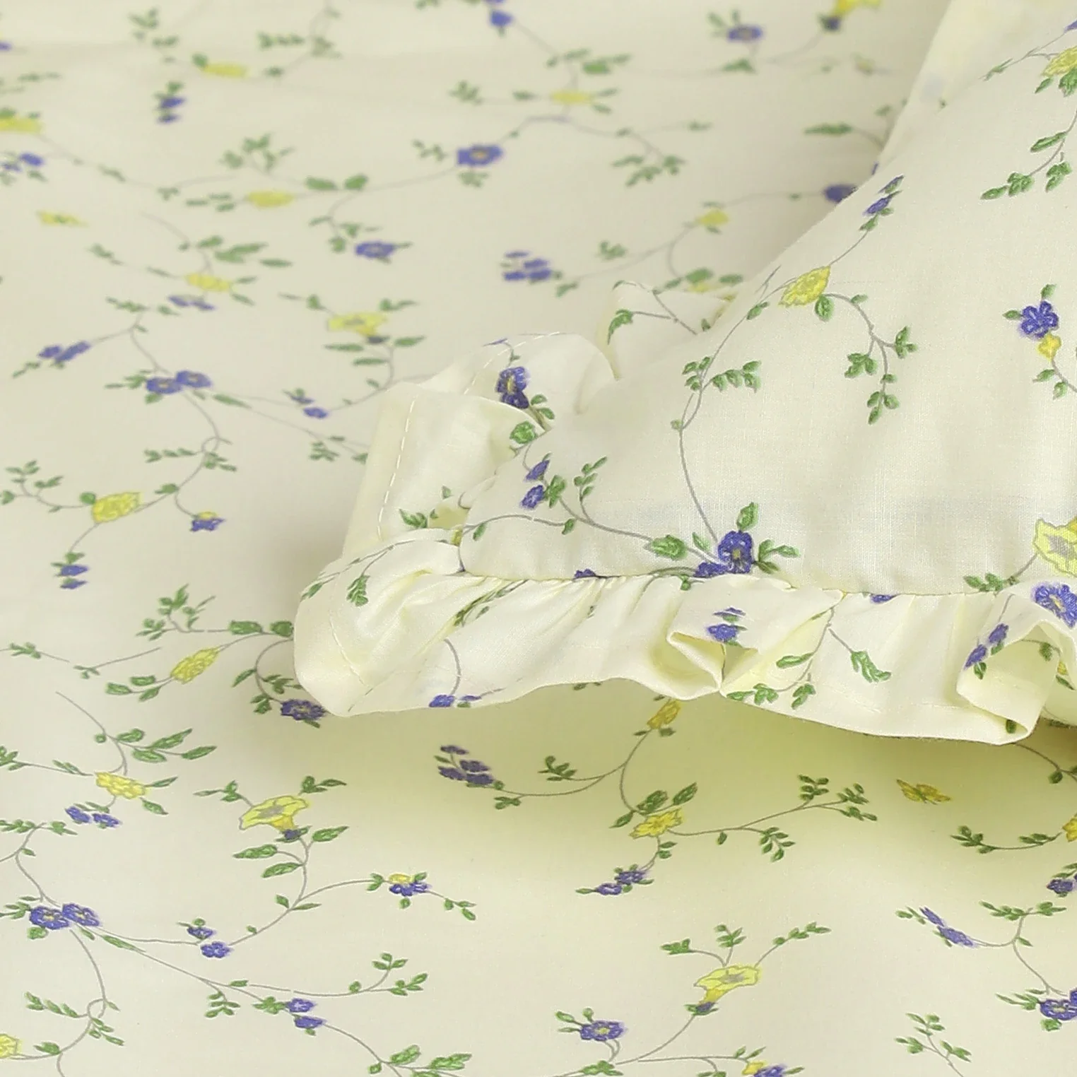 Bloomshire Luxe | Romantic Flora Printed Cotton Bedsheet Set | Pillow Cover with Frills-Cream Bloom - Image 15