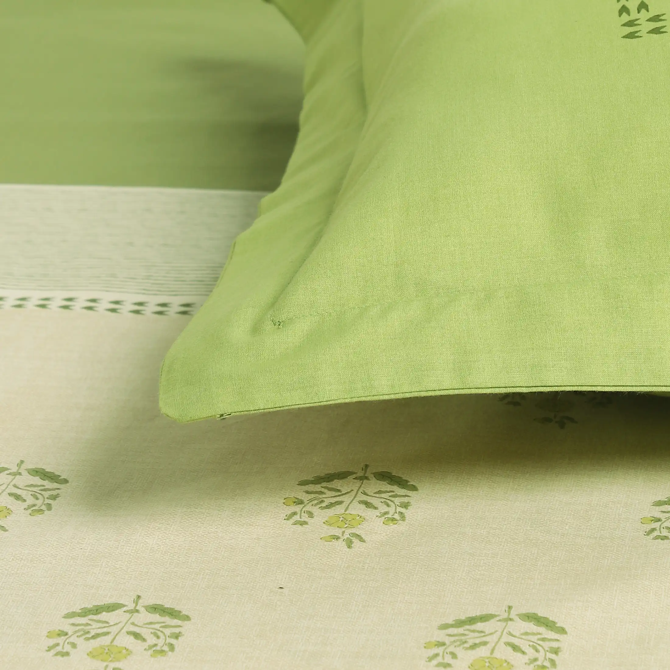 Chippa Lane | Contemporary Indian Print Design Cotton Bedsheet Set-Indian Moss - Image 5