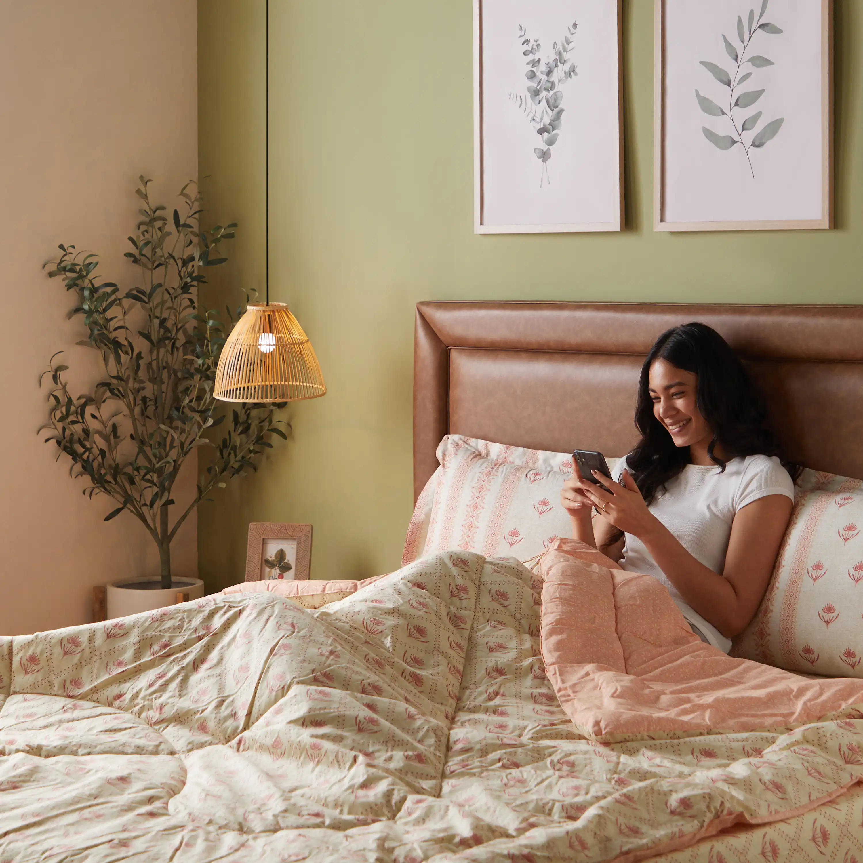Chippa Lane | Contemporary Indian Print Design 120GSM Reversible Comforter-Red - Image 8