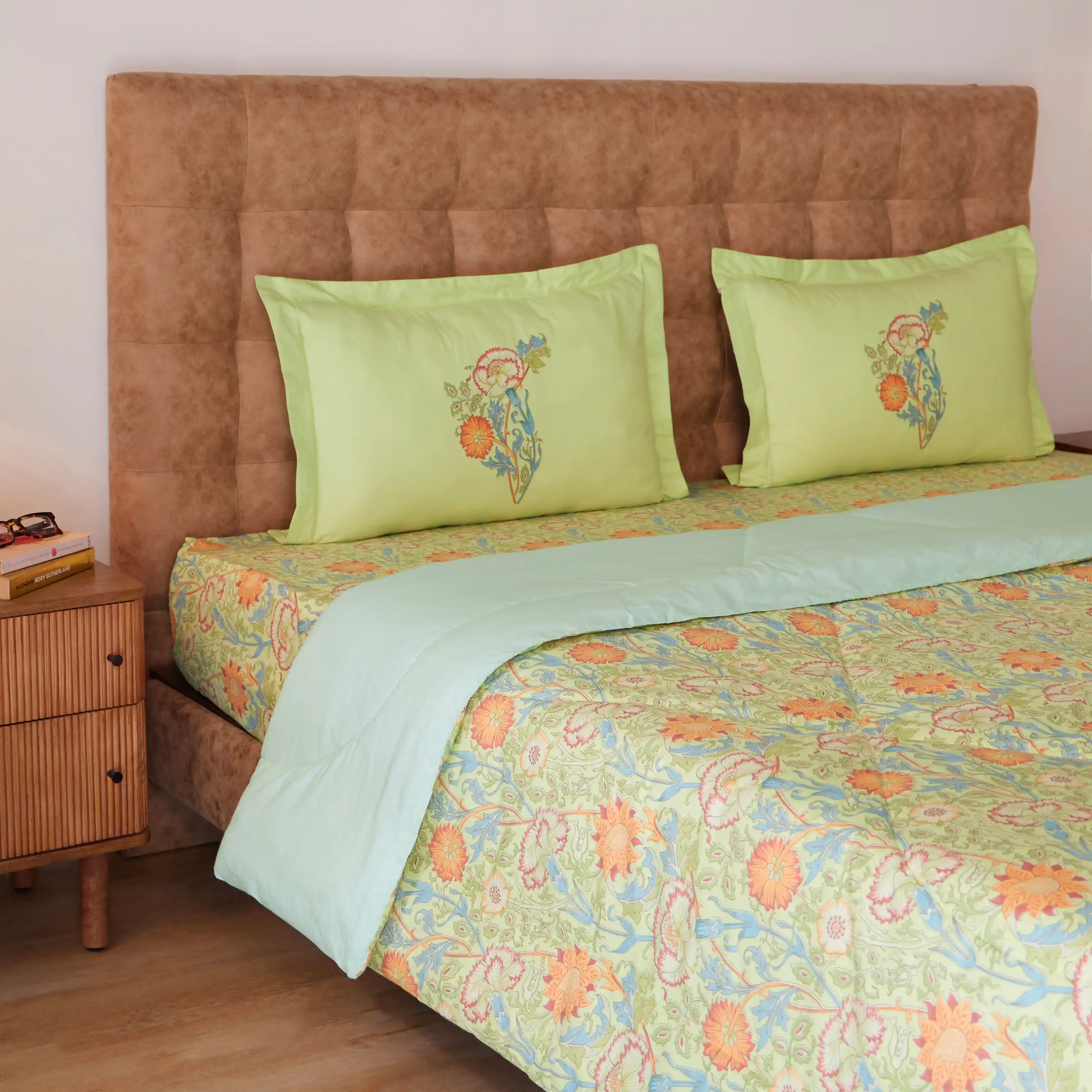 Chippa Lane | Contemporary Indian Print Design 240GSM Reversible Comforter for Extra Warmth-Green