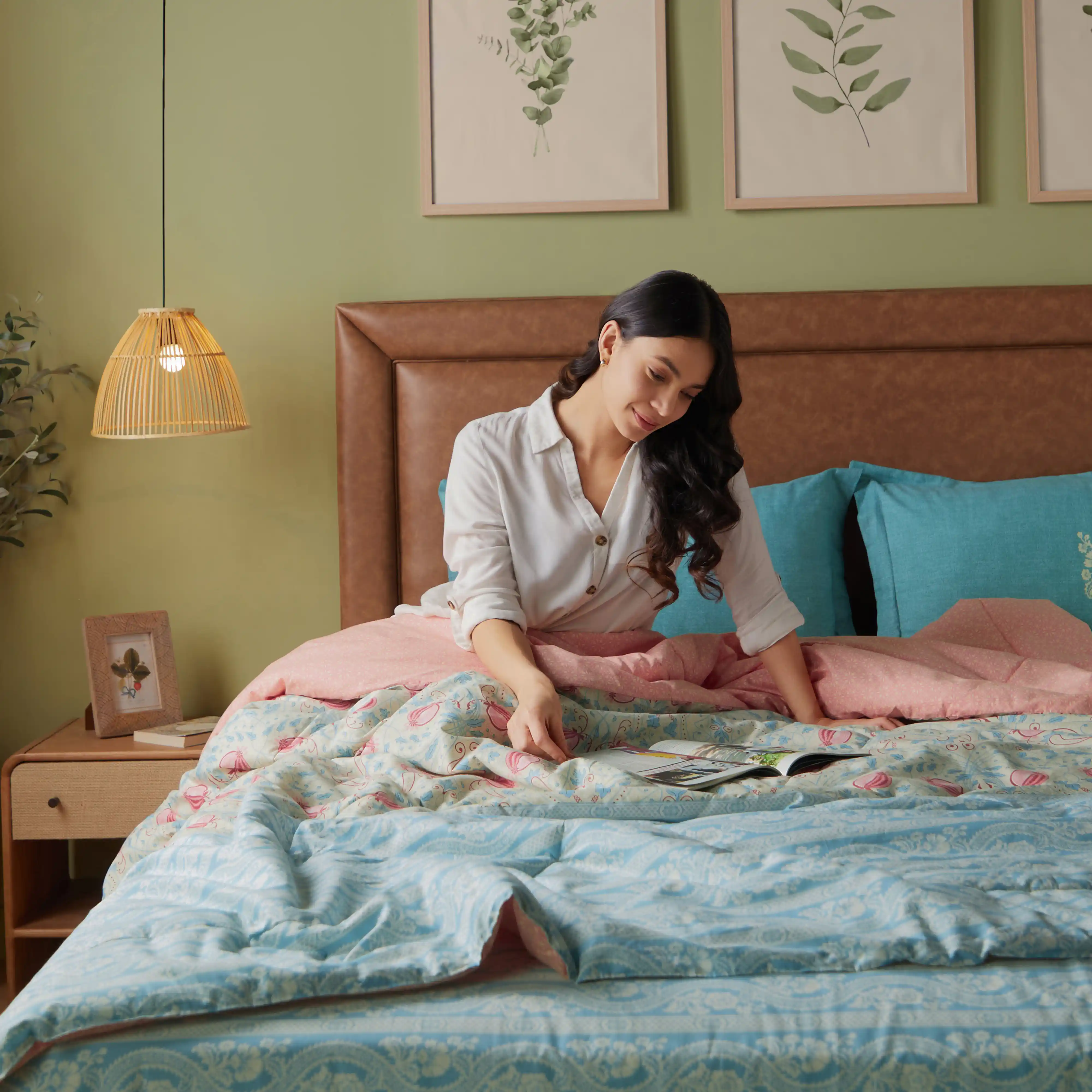 Chippa Lane | Contemporary Indian Print Design 240GSM Reversible Comforter for Extra Warmth-Light Blue - Image 3