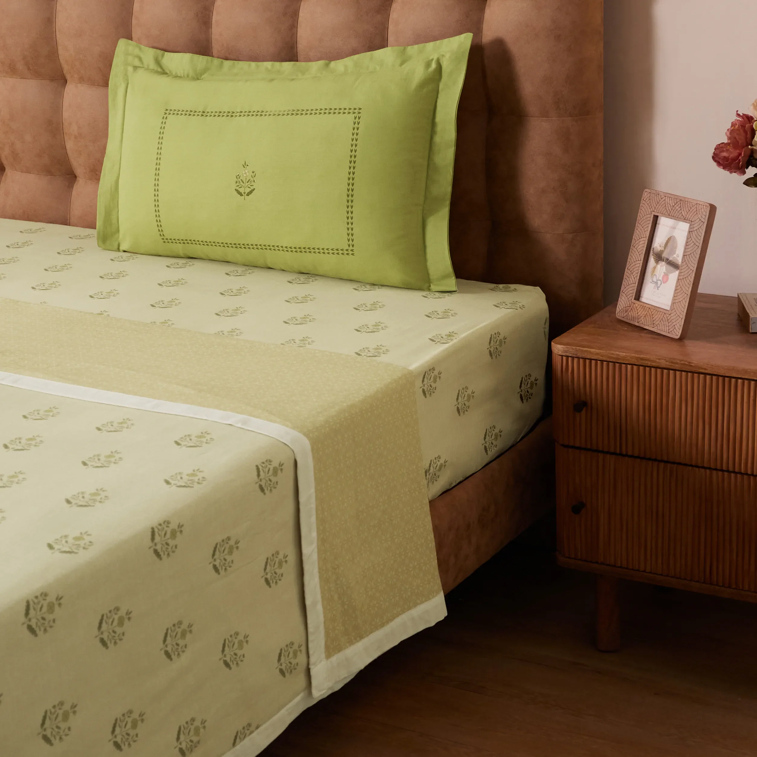 Chippa Lane | Contemporary Indian Print Design Reversible Dohar with Super Soft Flannel Layering-Indian Moss