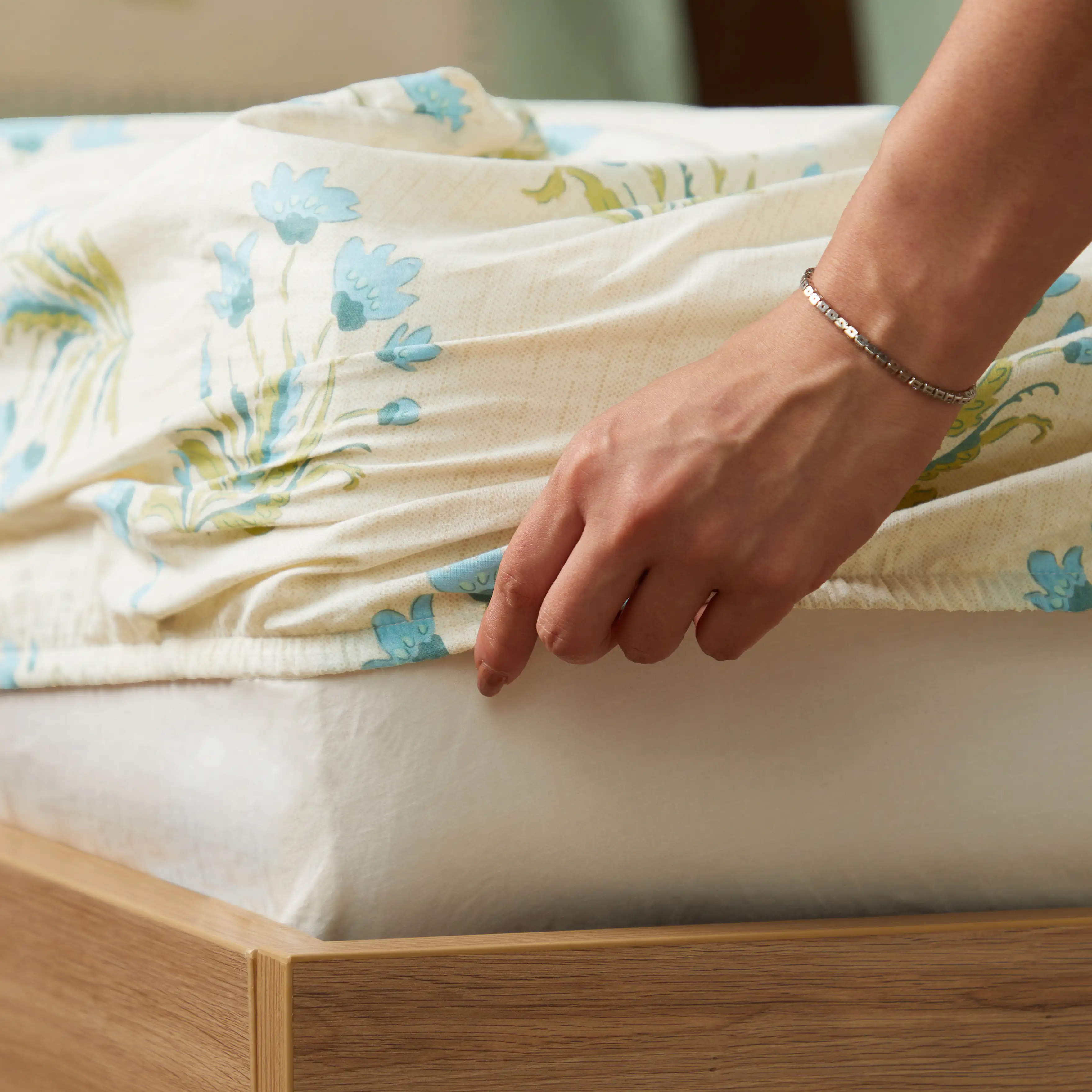 Chippa Lane | Contemporary Indian Print Design Cotton Fitted Sheet Set-Indian Sage - Image 4