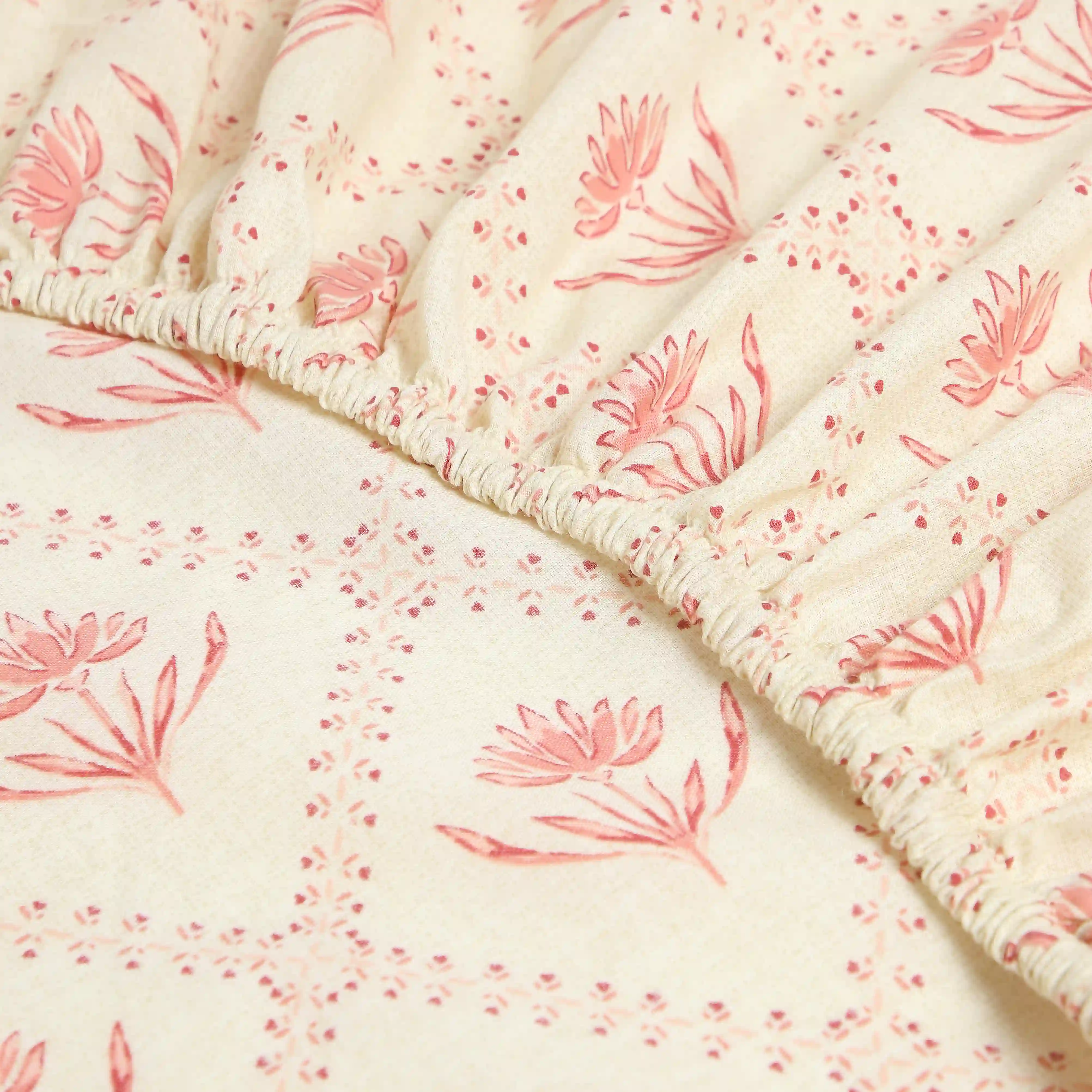 Chippa Lane | Contemporary Indian Print Design Cotton Fitted Sheet Set-Red - Image 7