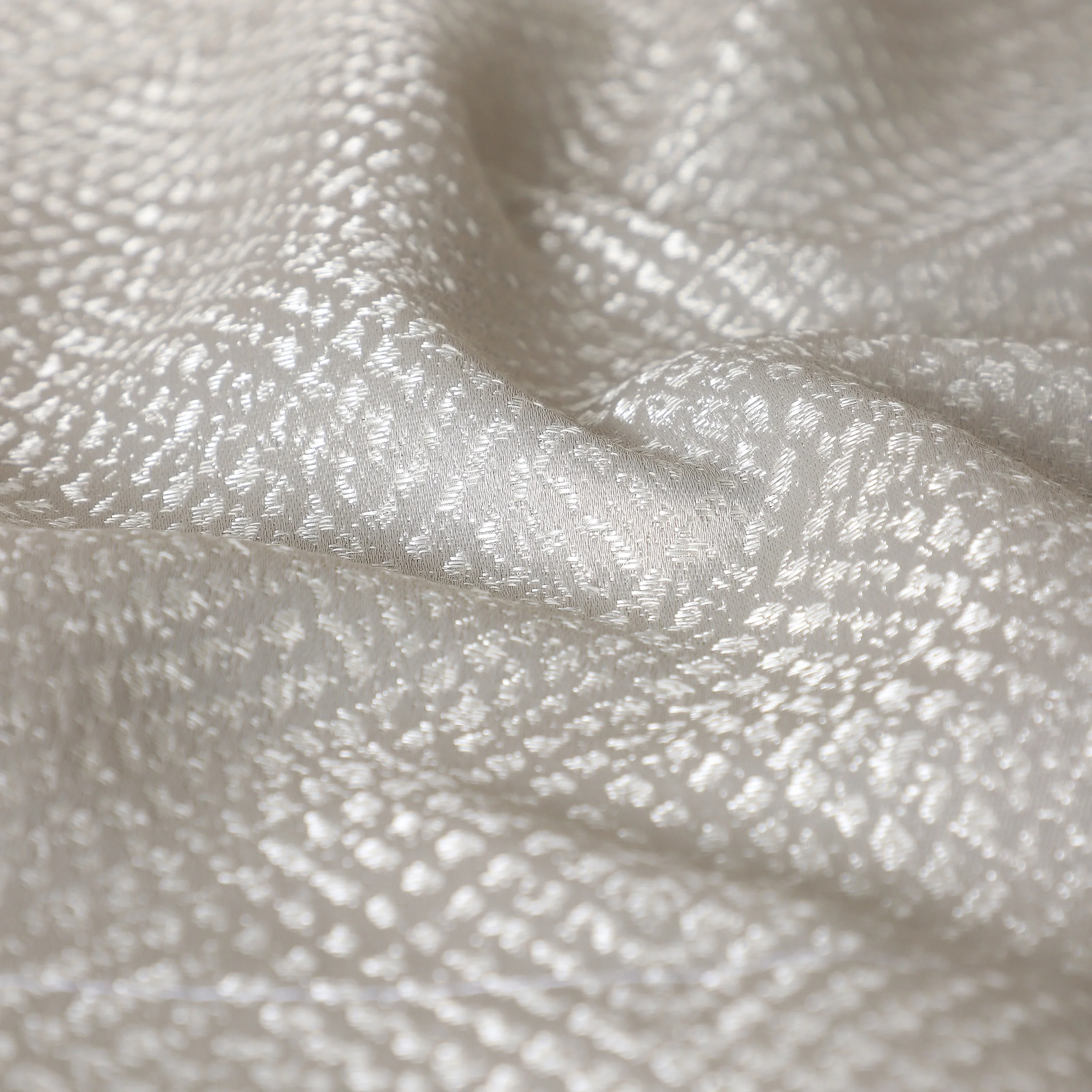 De Jacquard - Luxe Set Of 2 Jacquard Readymade Curtains | Natural Imprint - Image 13