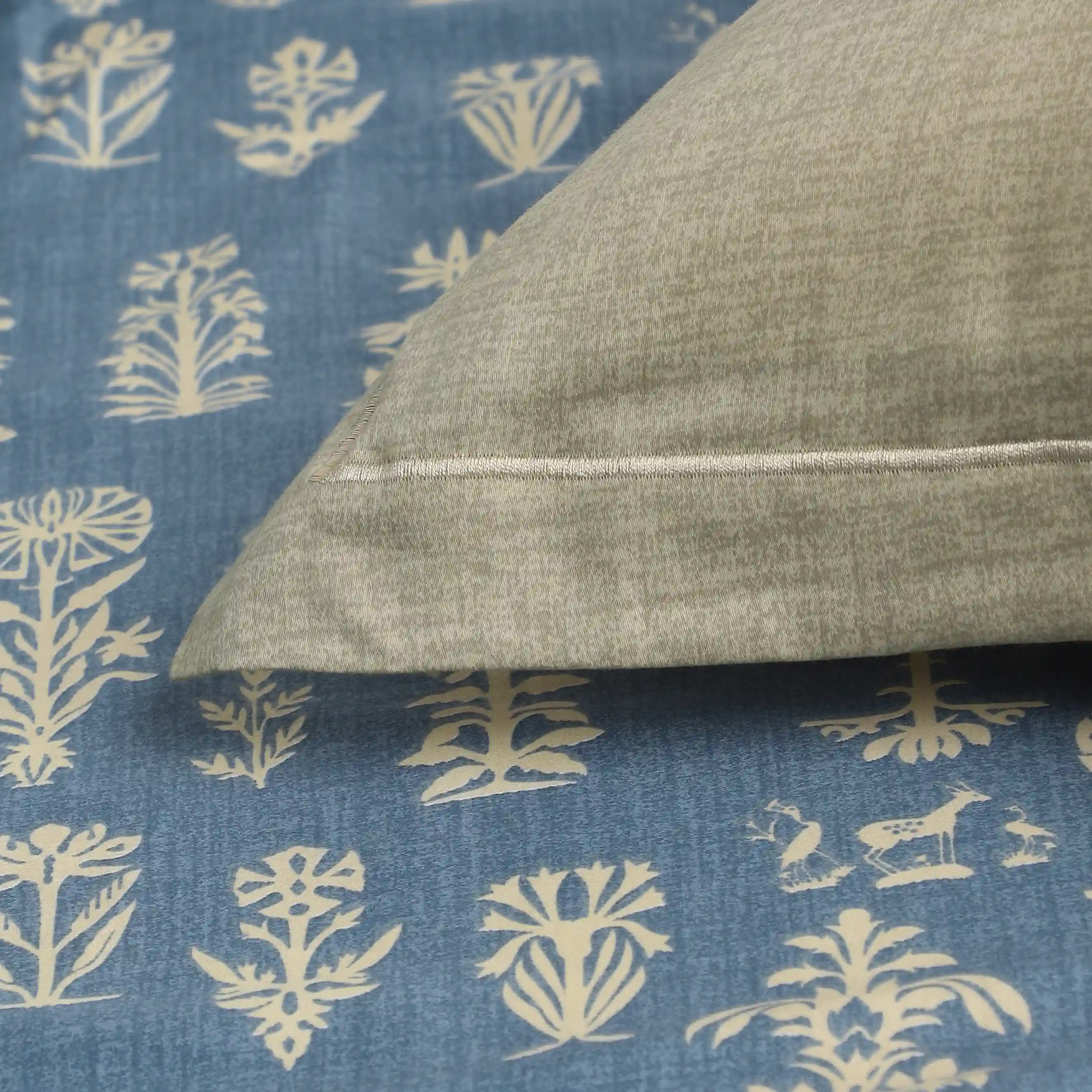 Fergana | 250TC Artistic Bohemian Printed Cotton Fitted Sheet Set | Pillow Cover with Merrow Hem Treatment - Image 27