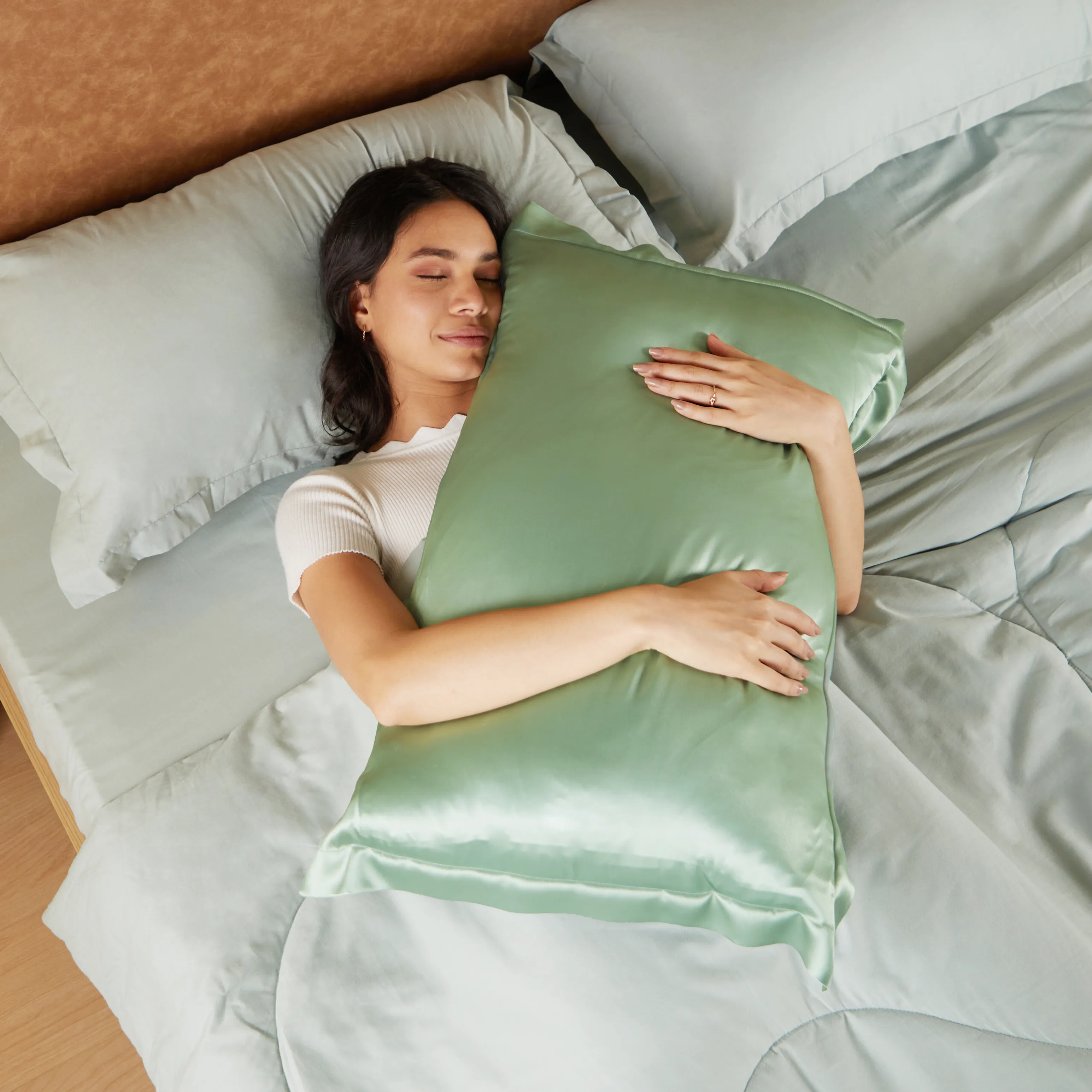 Lisseto | Luxurious & Feathery Soft Mulberry Silk Pillow Cover | Designed to Soothe Skin & Reduce Frizz - Image 28