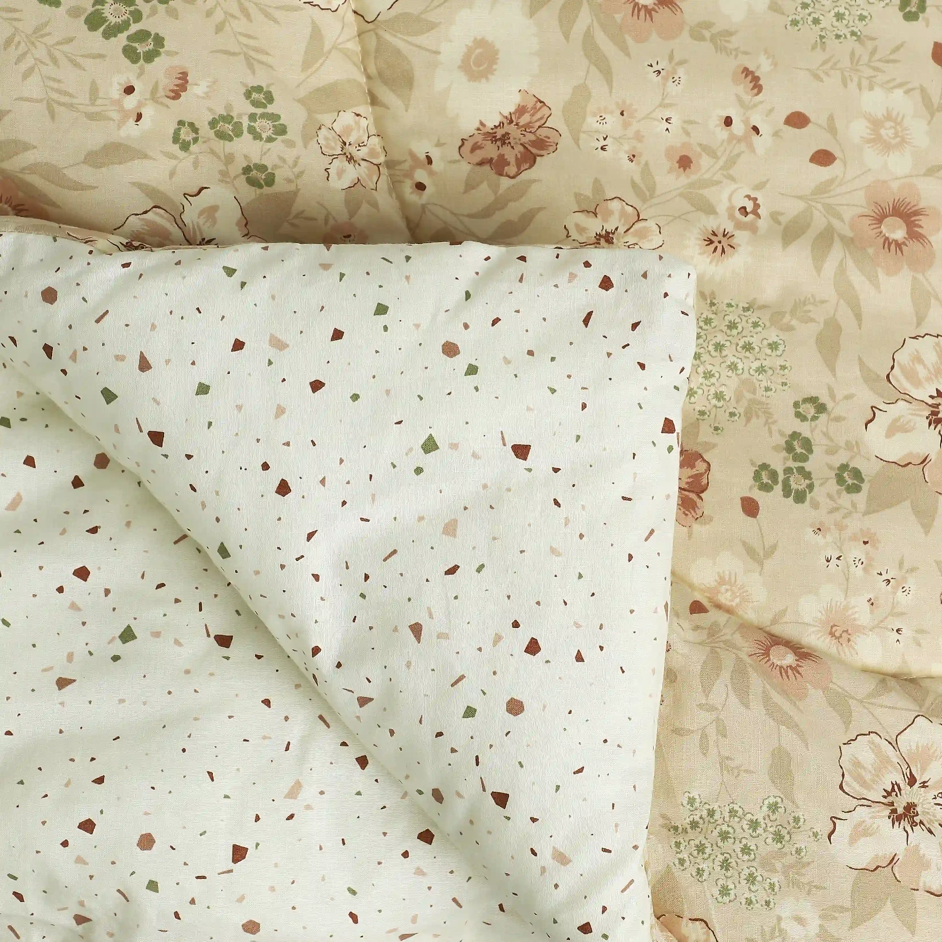 Mishella | Mix & Match Printed 120GSM Reversible Comforter - Beige - Image 9