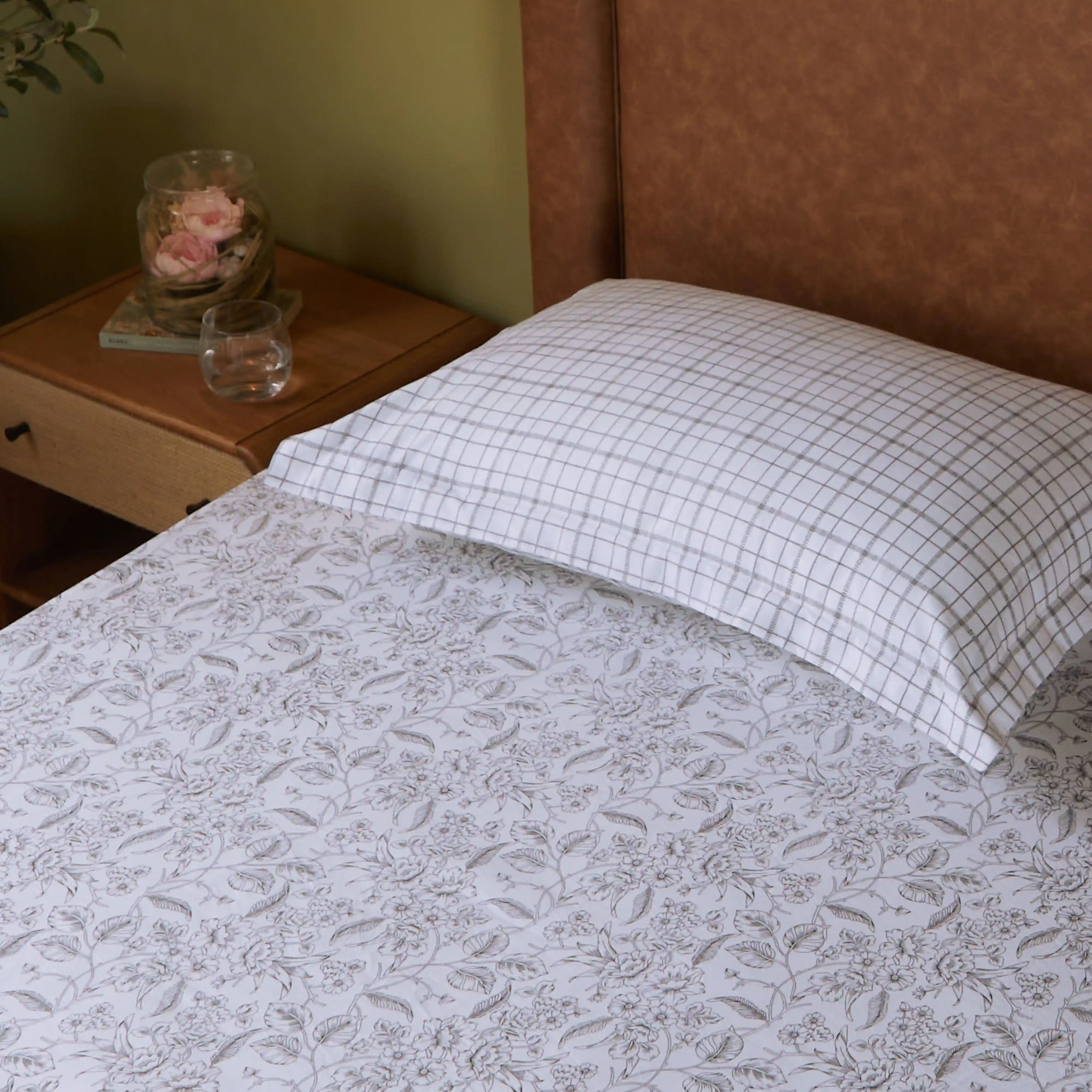 Mishella | Mix & Match Printed Cotton Bedsheet Set - Charcoal Bloom - Image 12