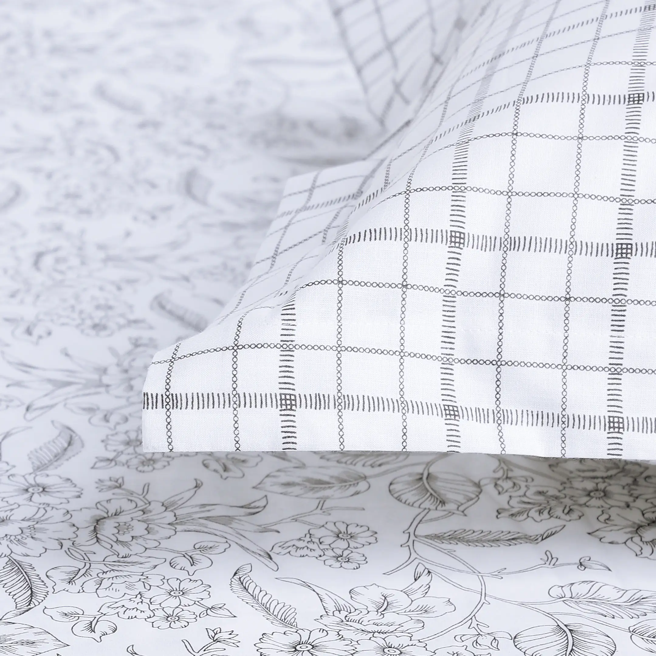 Mishella | Mix & Match Printed Cotton Bedsheet Set - Charcoal Bloom - Image 5