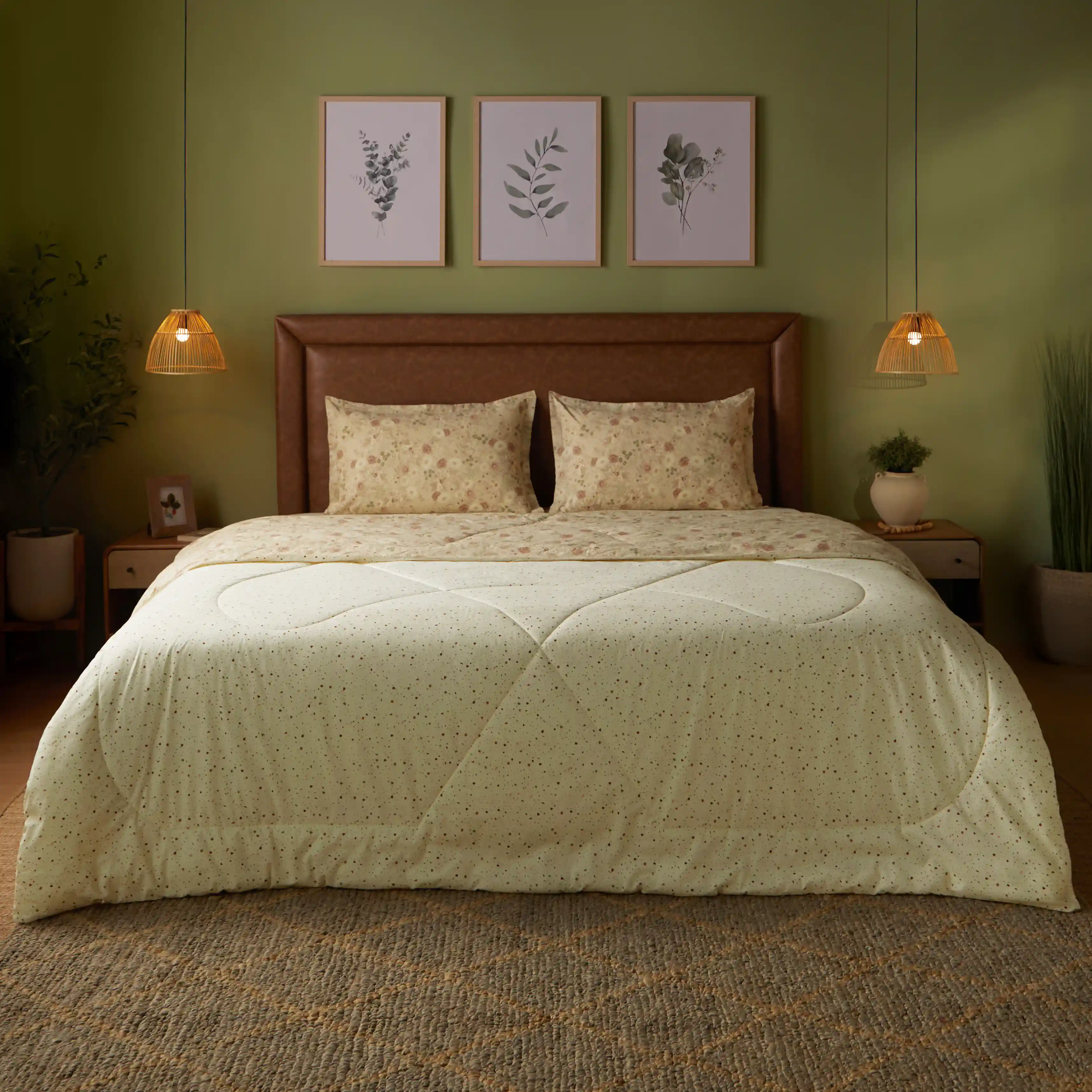 Mishella | Mix & Match Printed 120GSM Reversible Comforter - Cream - Image 7