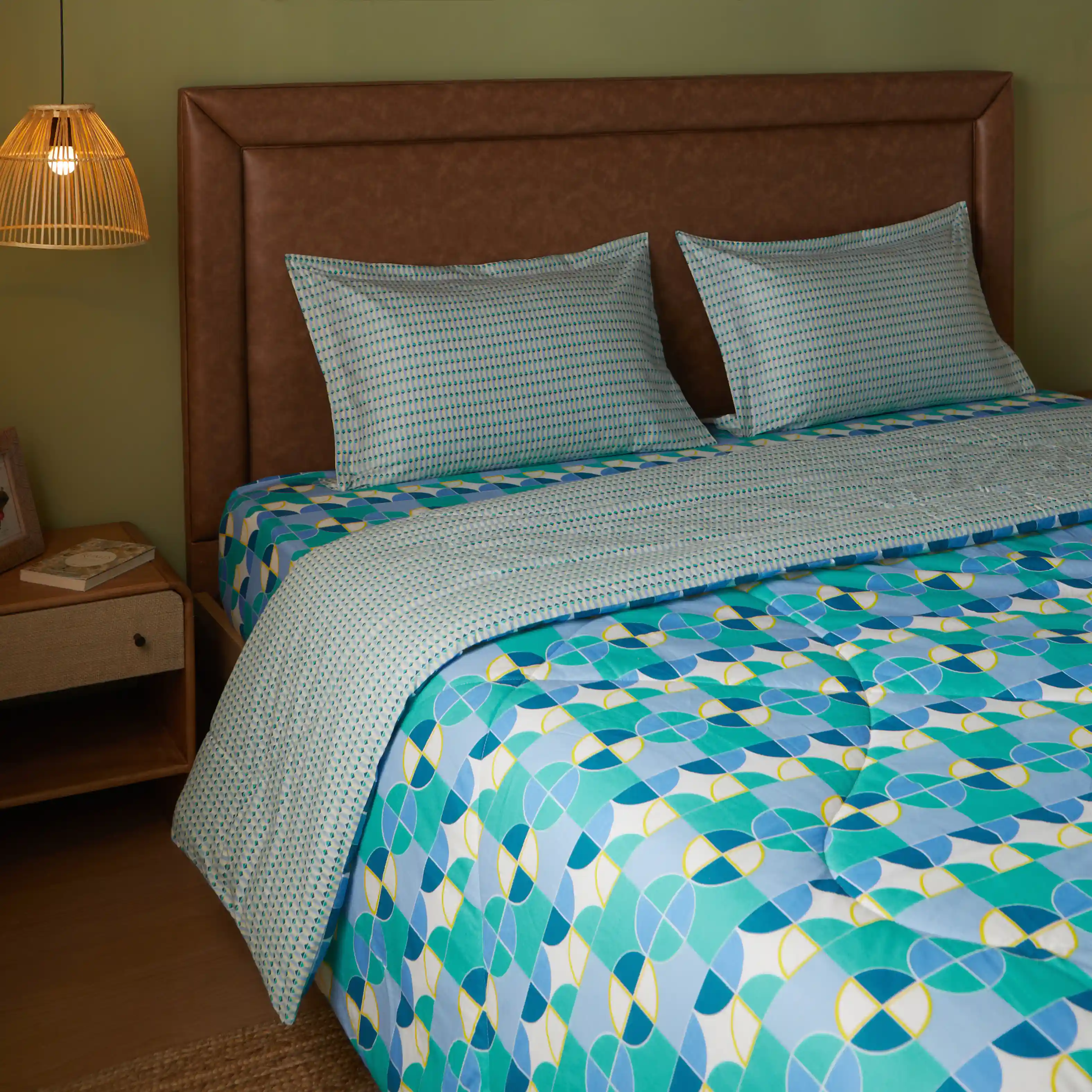 Mishella | Mix & Match Printed 120GSM Reversible Comforter - Orbit Teal - Image 5