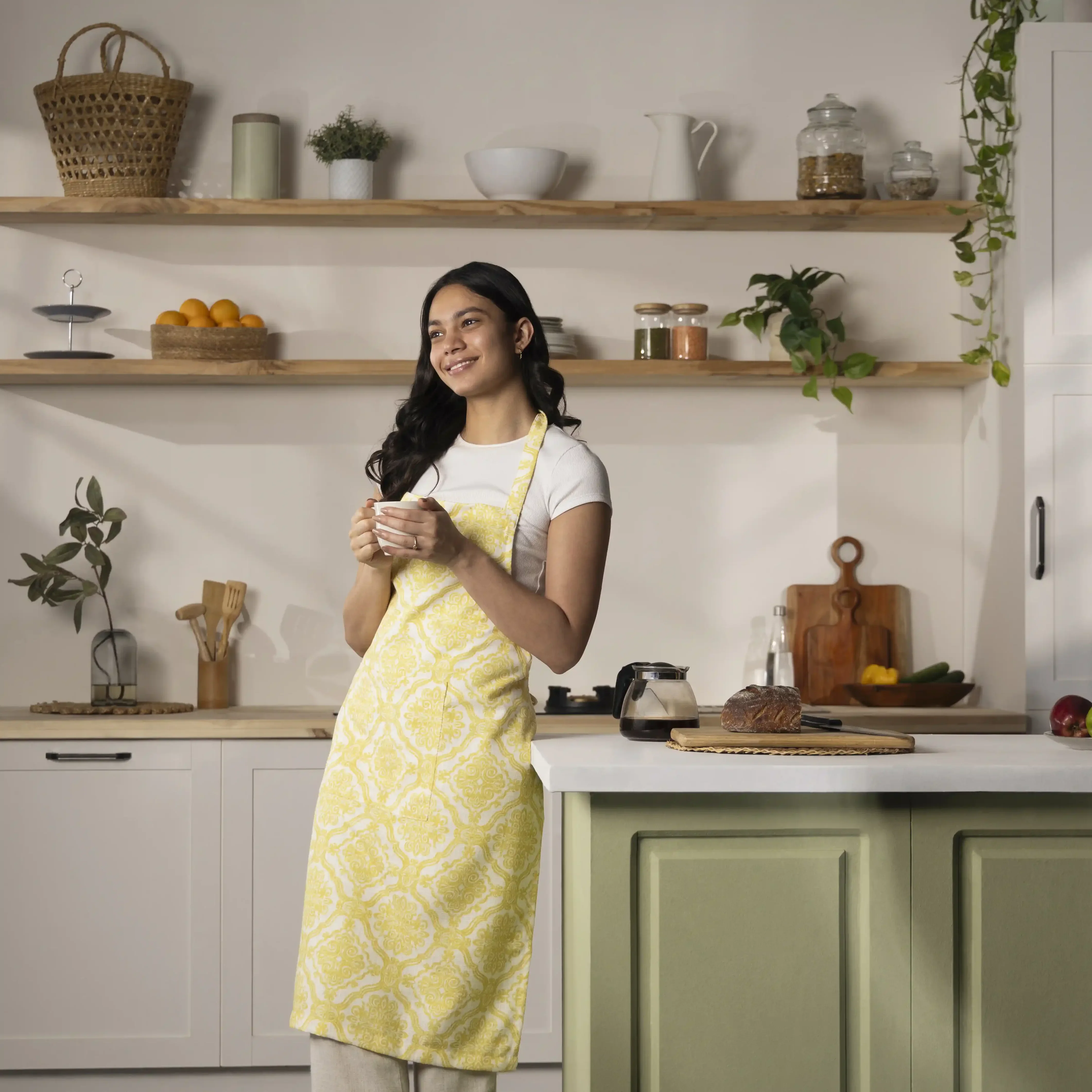 Nonna's Home | Tuscan Inspired Stylish & Easy to Maintain Apron | Designed with Functional Pockets - Image 4