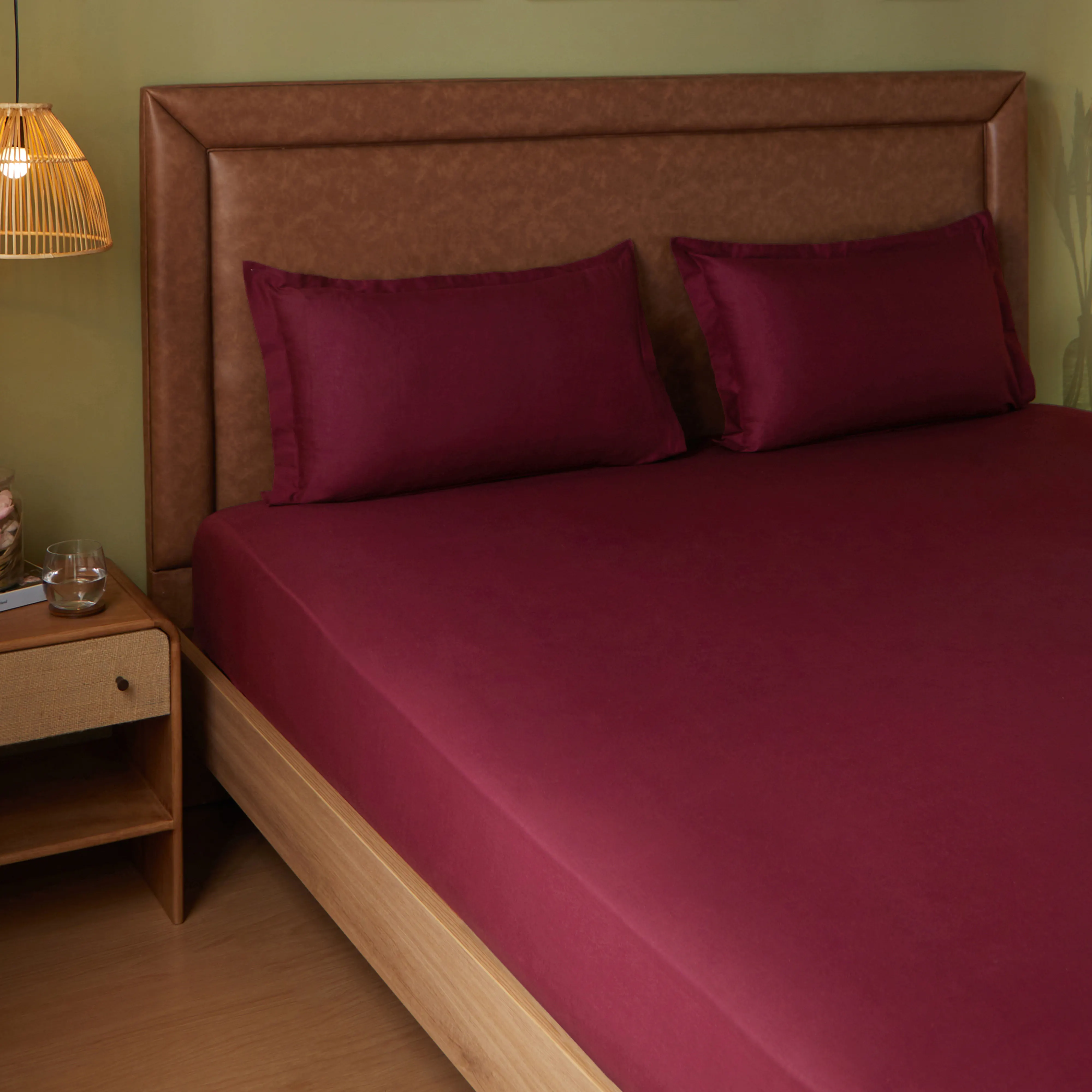 Paleto | Everyday Hues Solid Dyed Cotton Bedsheet Set-Windsor Wine - Image 6