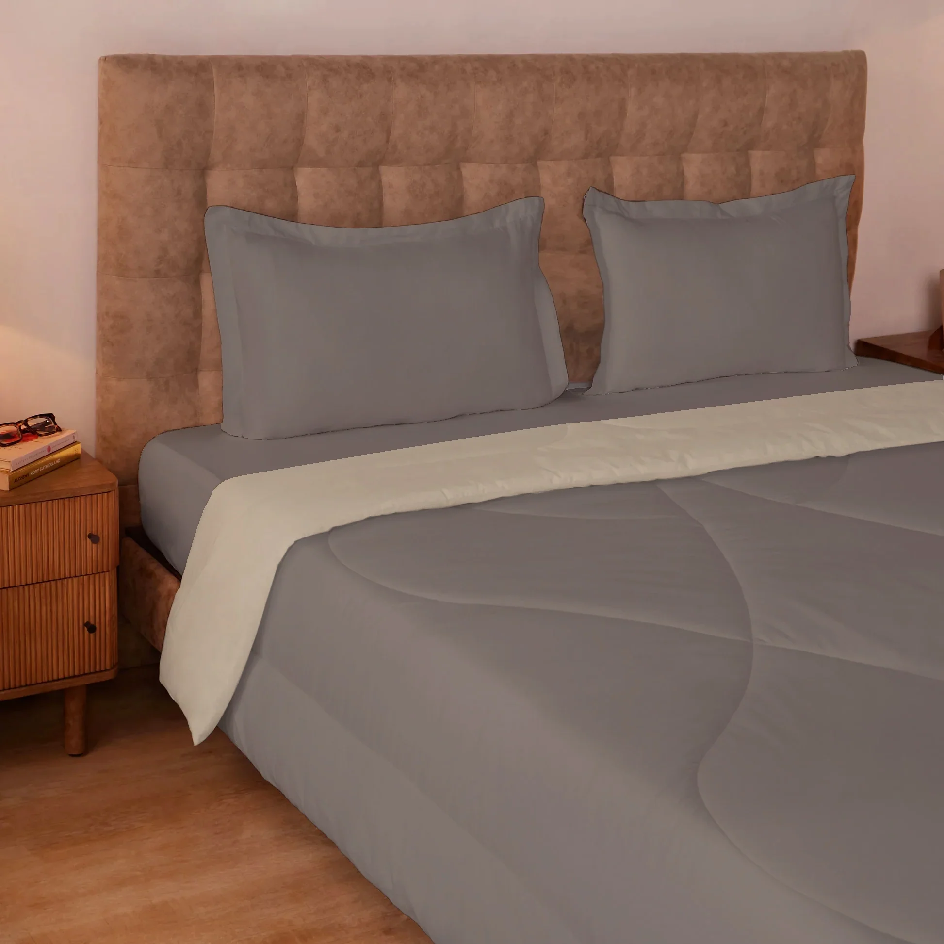Plumelle | Extra Warm 300 GSM Reversible Premium Comforter - Beige & Brown