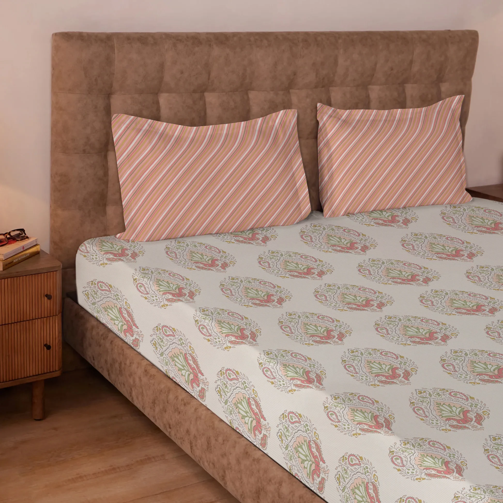 Udyan Tales | Contemporary Indian Printed Cotton Bedsheet Set - Soft Coral