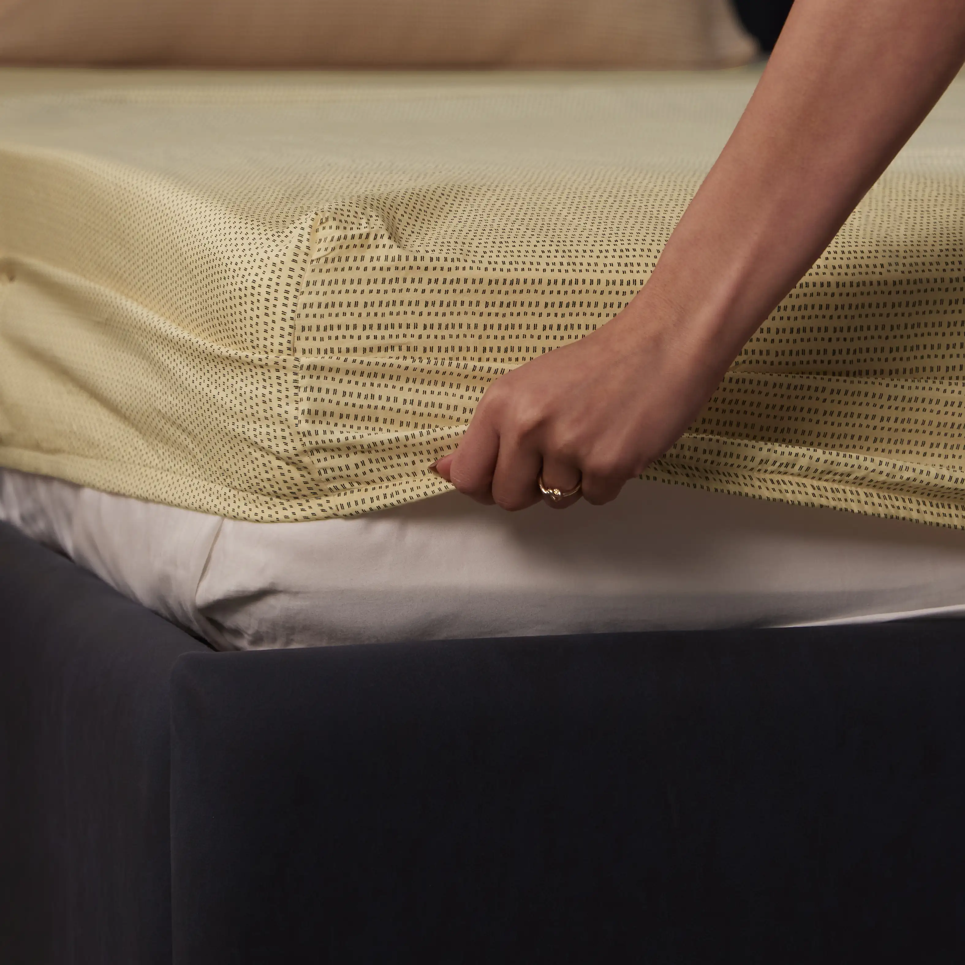 Yutori | 250 TC Modern Micro Printed Cotton Fitted Sheet Set | Pillow Cover with Merrow Hem Treatment - Image 11