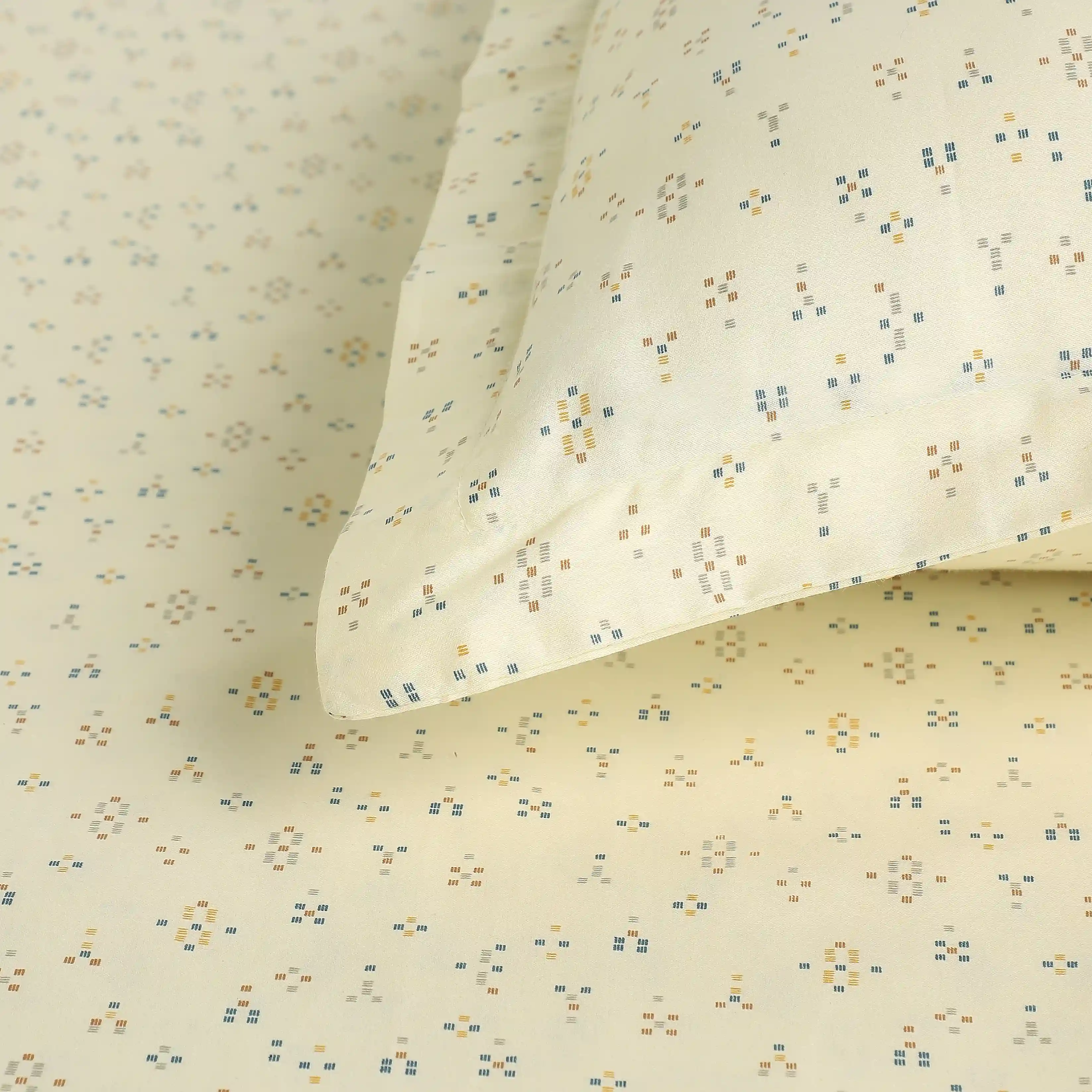 Yutori | 250 TC Modern Micro Printed Cotton Fitted Sheet Set | Pillow Cover with Merrow Hem Treatment - Image 20