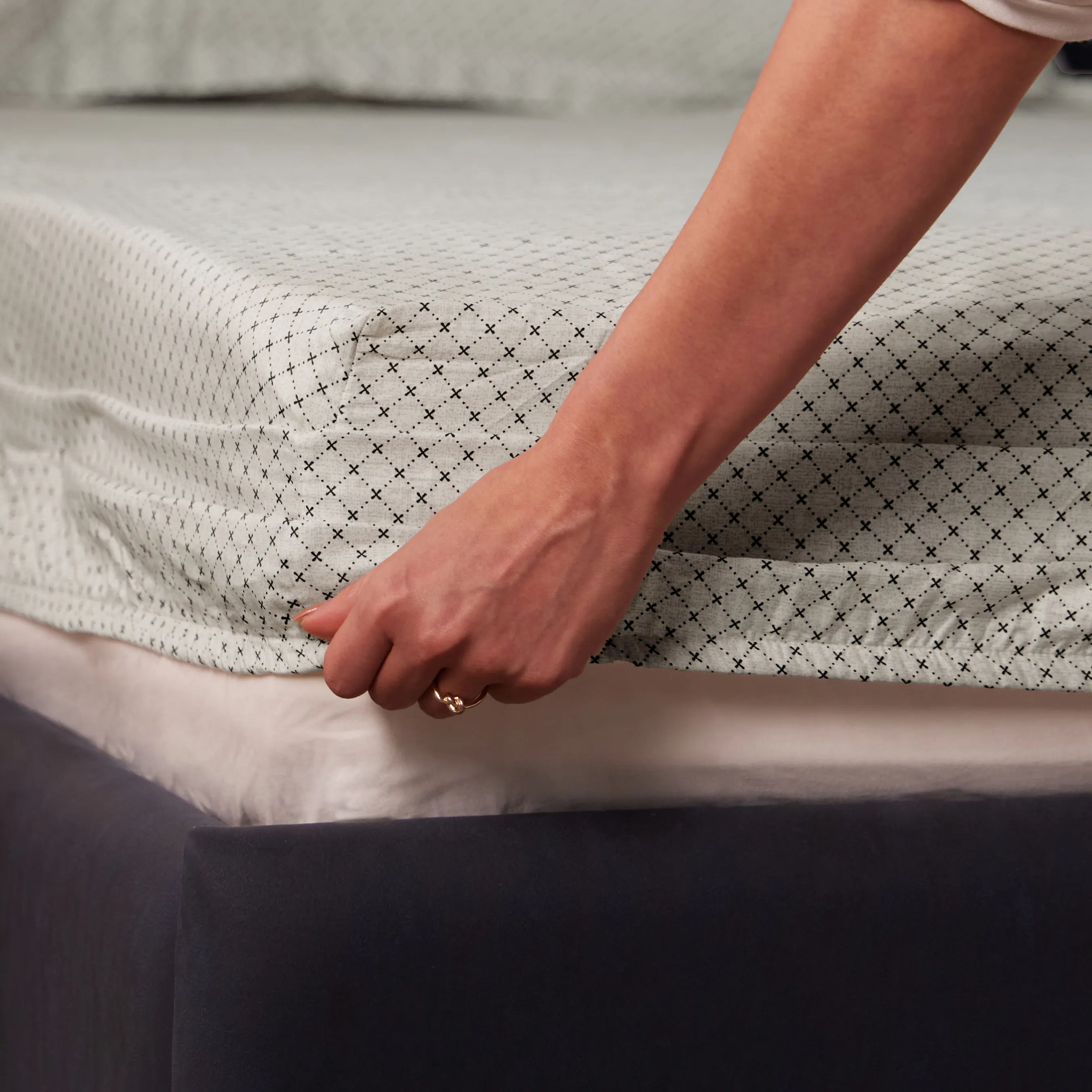 Yutori | 250 TC Modern Micro Printed Cotton Fitted Sheet Set | Pillow Cover with Merrow Hem Treatment - Image 25